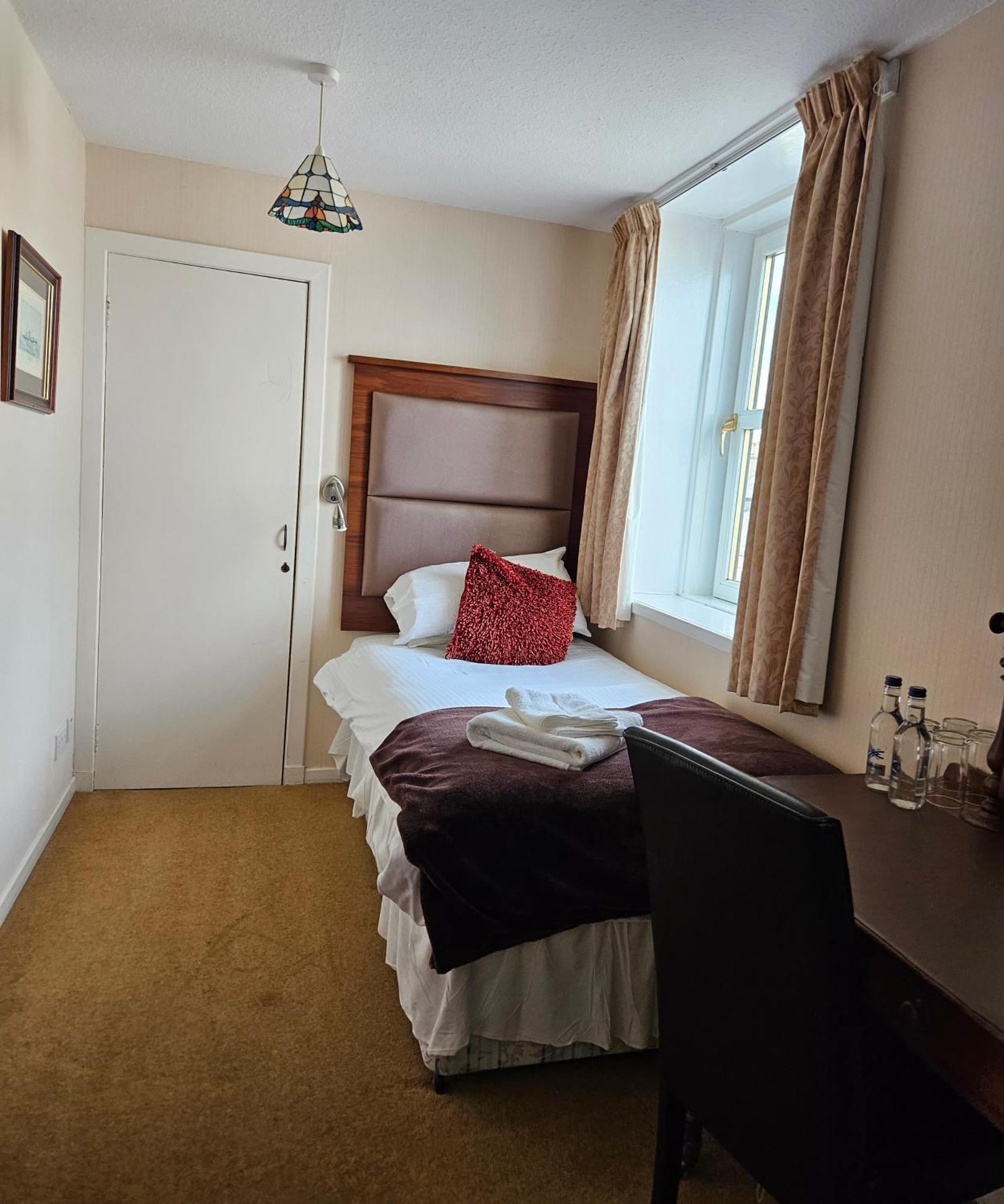 Station Hotel Portsoy Buitenkant foto