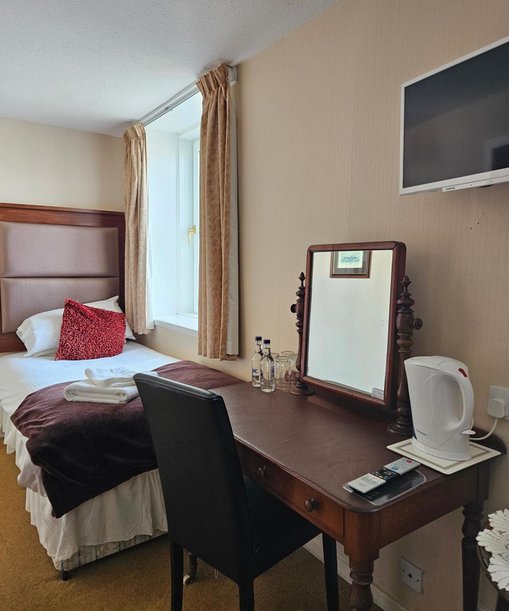 Station Hotel Portsoy Buitenkant foto