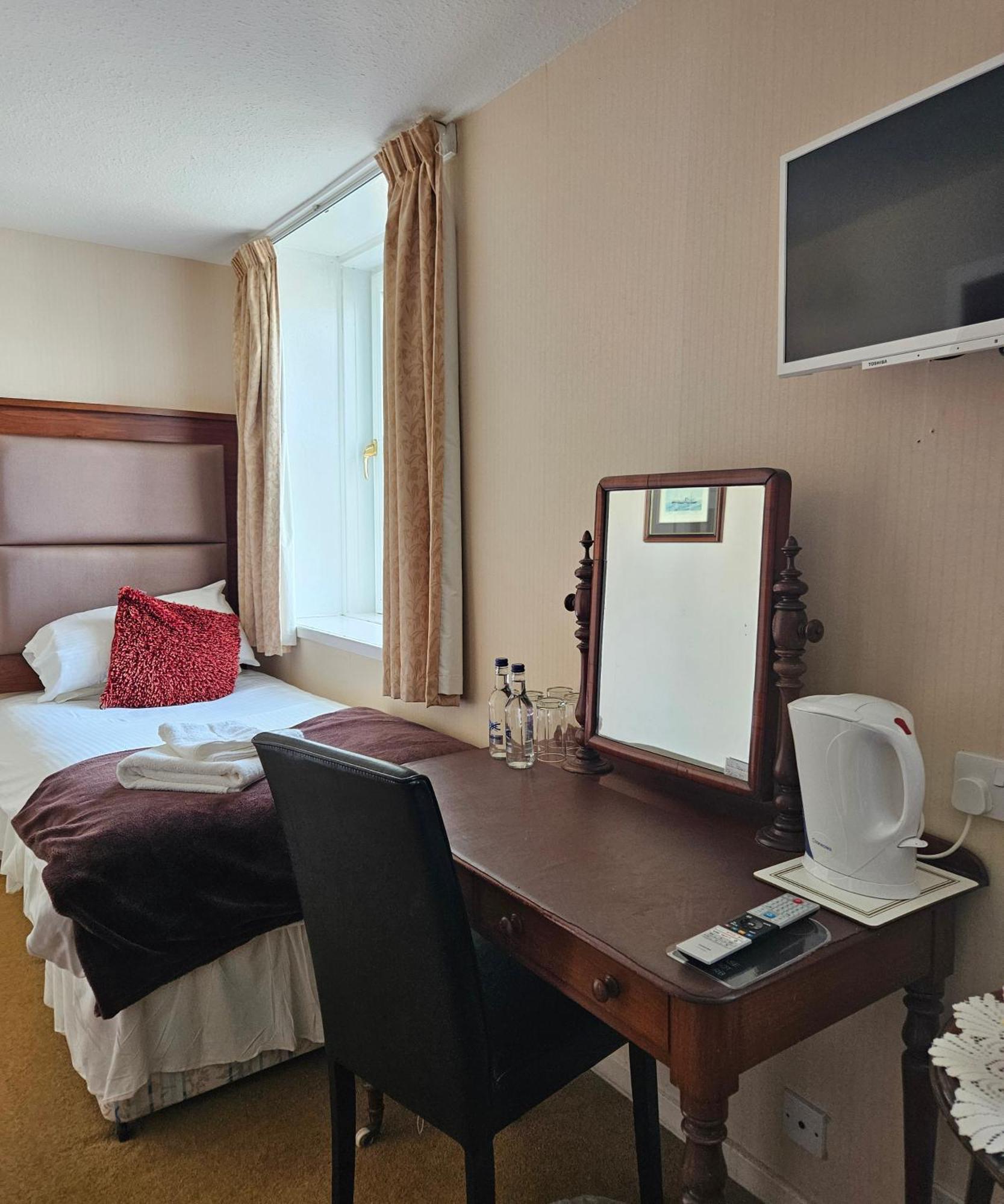 Station Hotel Portsoy Buitenkant foto