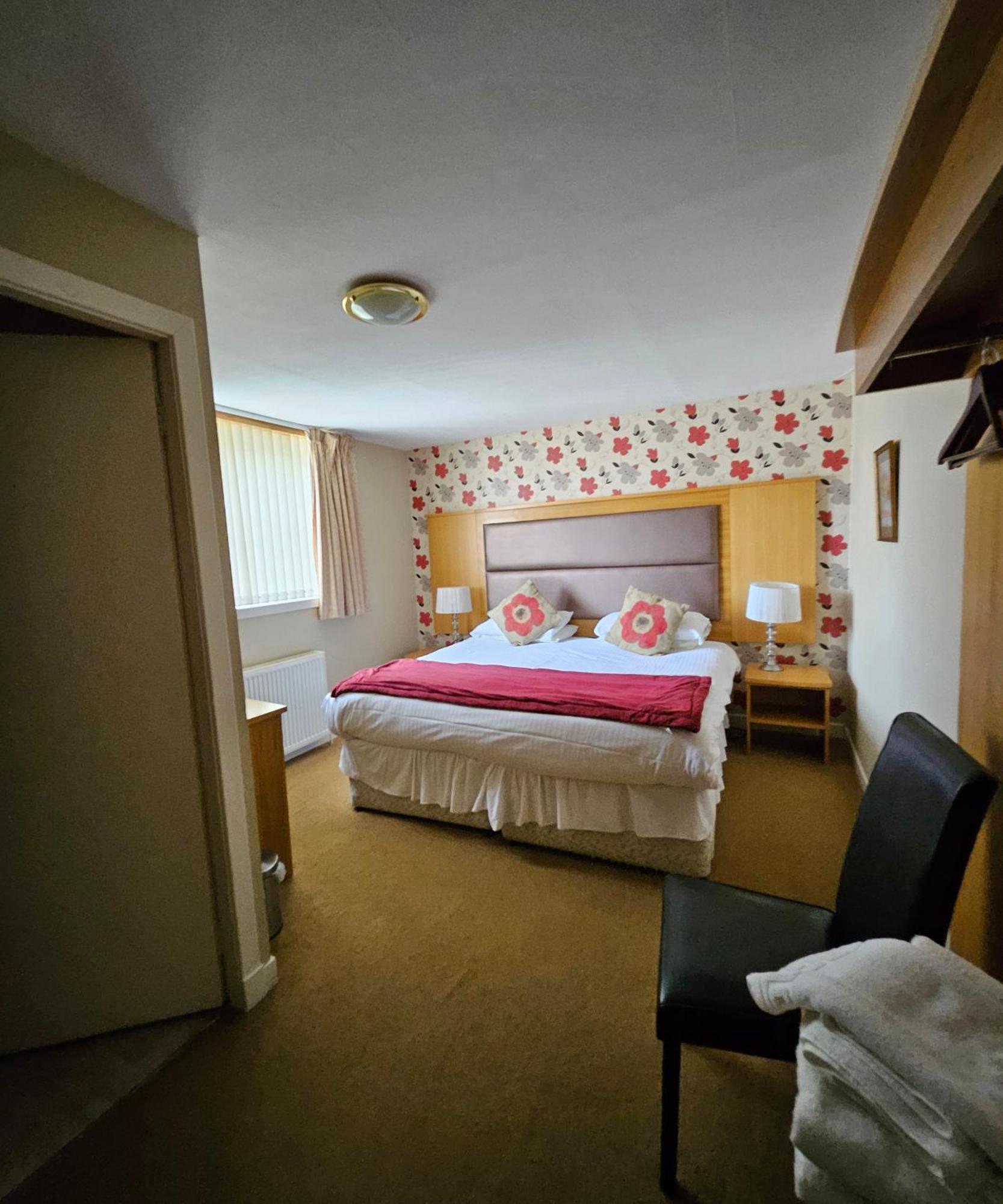 Station Hotel Portsoy Buitenkant foto
